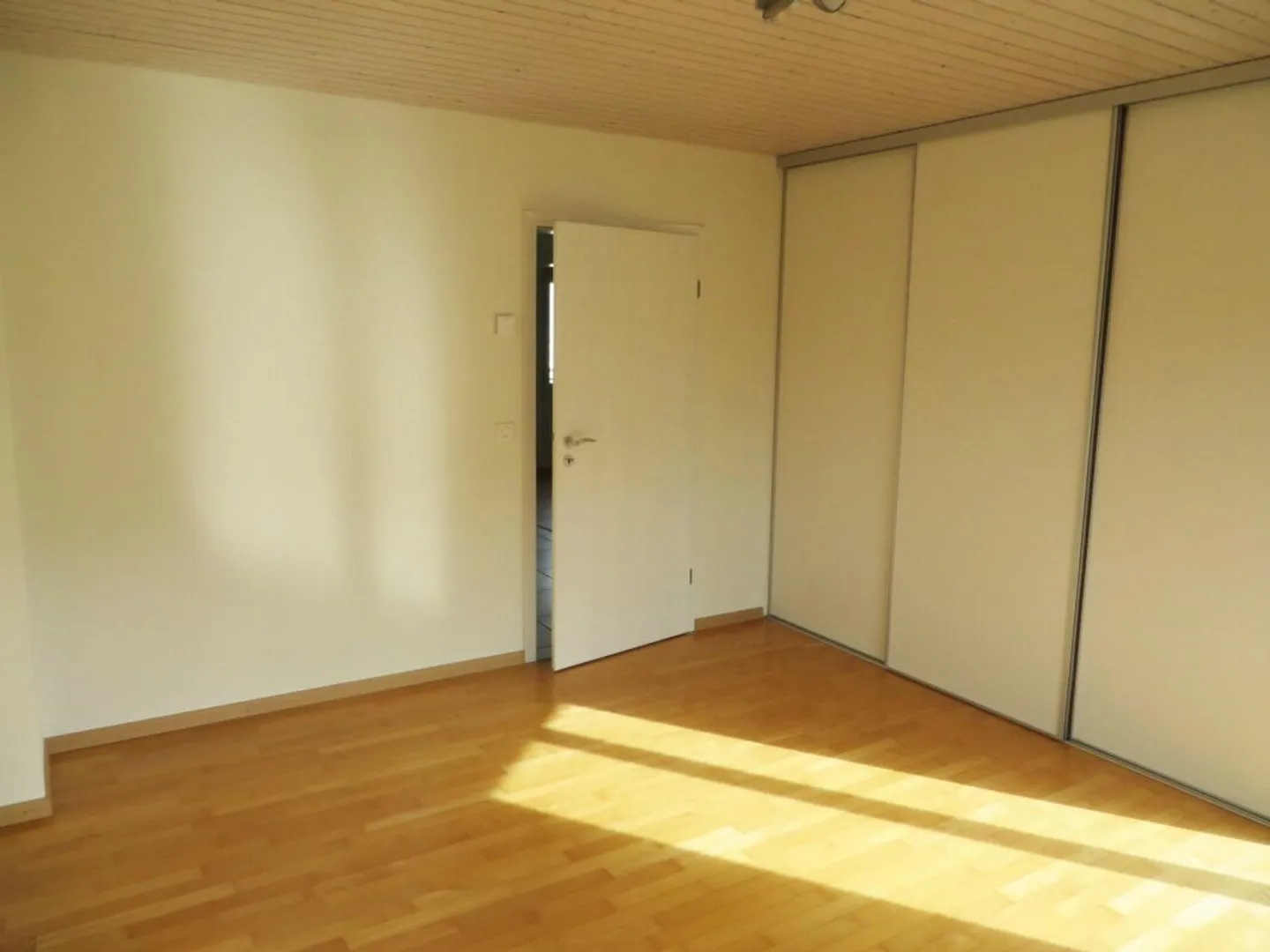 Sogno Familiare in un Quartiere Residenziale Tranquillo - Foto 6 di 15