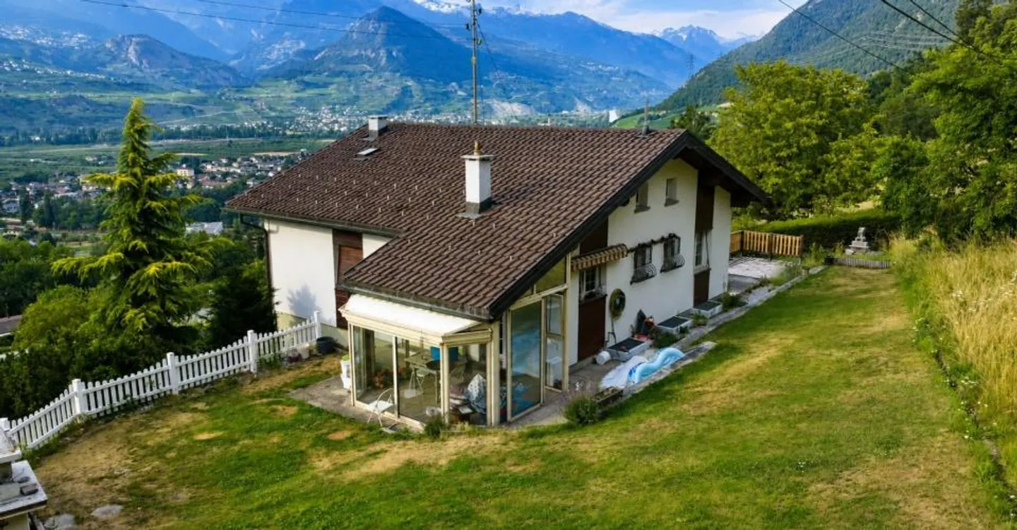 Sion, villa de 5.5 pièces de 197m2 sur les hauts de Bramois, en pleine nature, garage, couvert et places de parc - Photo 22 of 23
