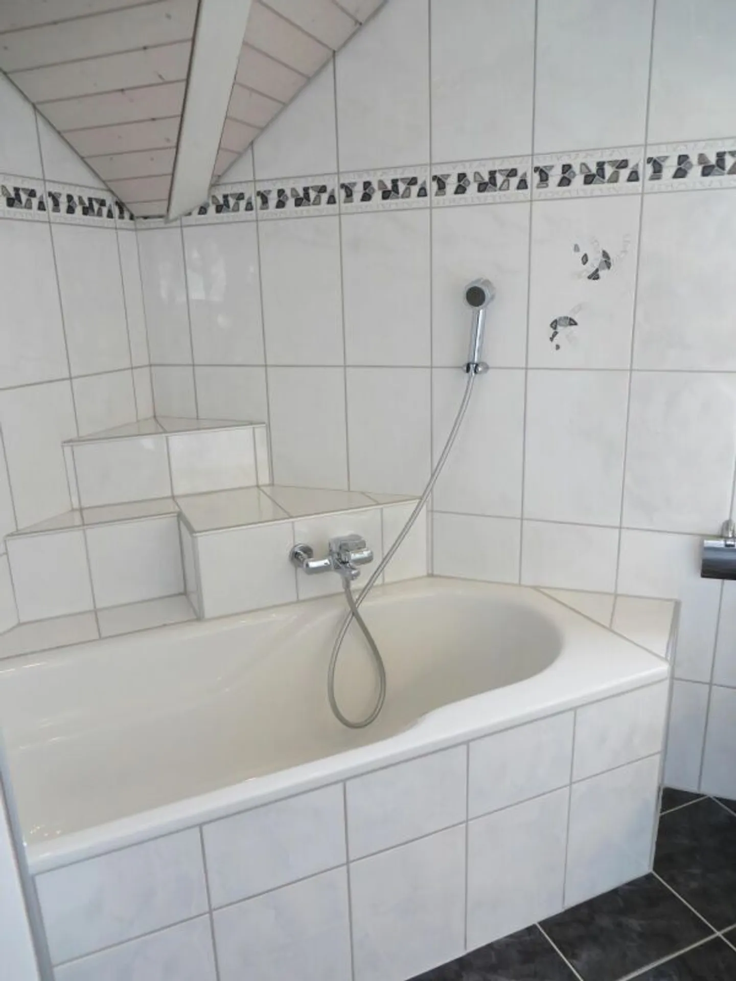 Sogno Familiare in un Quartiere Residenziale Tranquillo - Foto 10 di 15