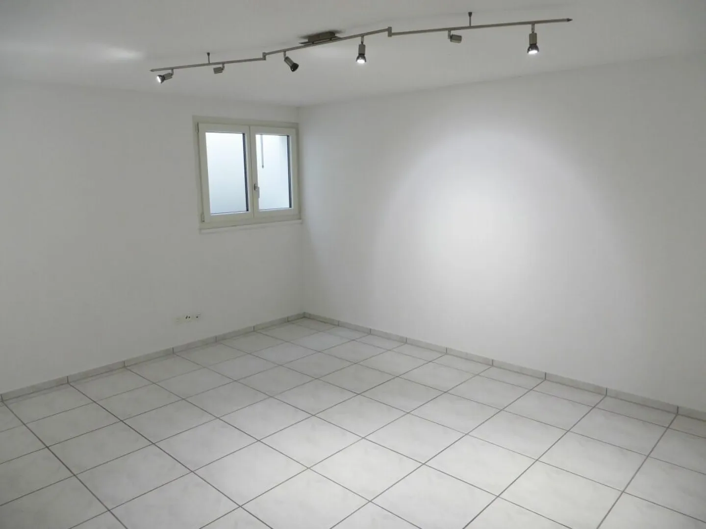 Sogno Familiare in un Quartiere Residenziale Tranquillo - Foto 14 di 15