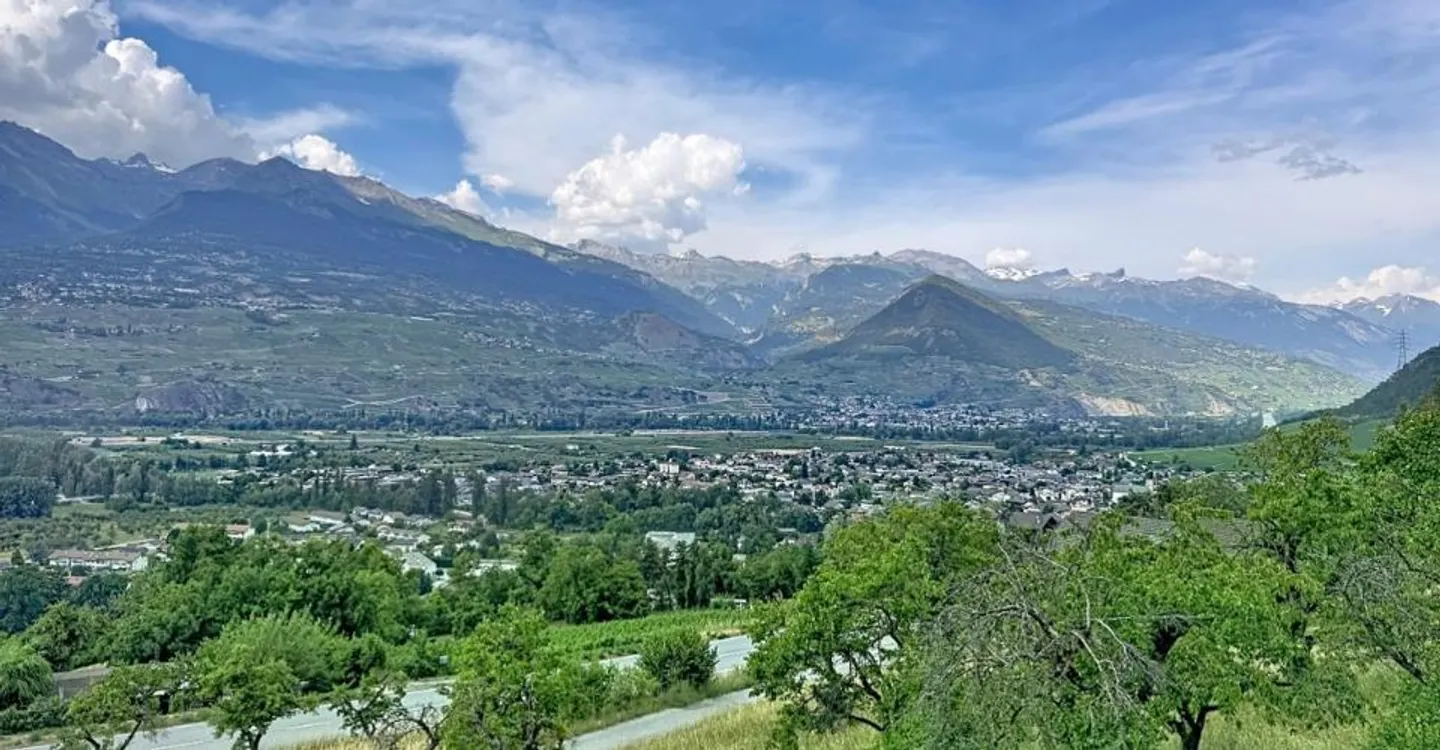 Sion, villa de 5.5 pièces de 197m2 sur les hauts de Bramois, en pleine nature, garage, couvert et places de parc - Photo 20 of 23