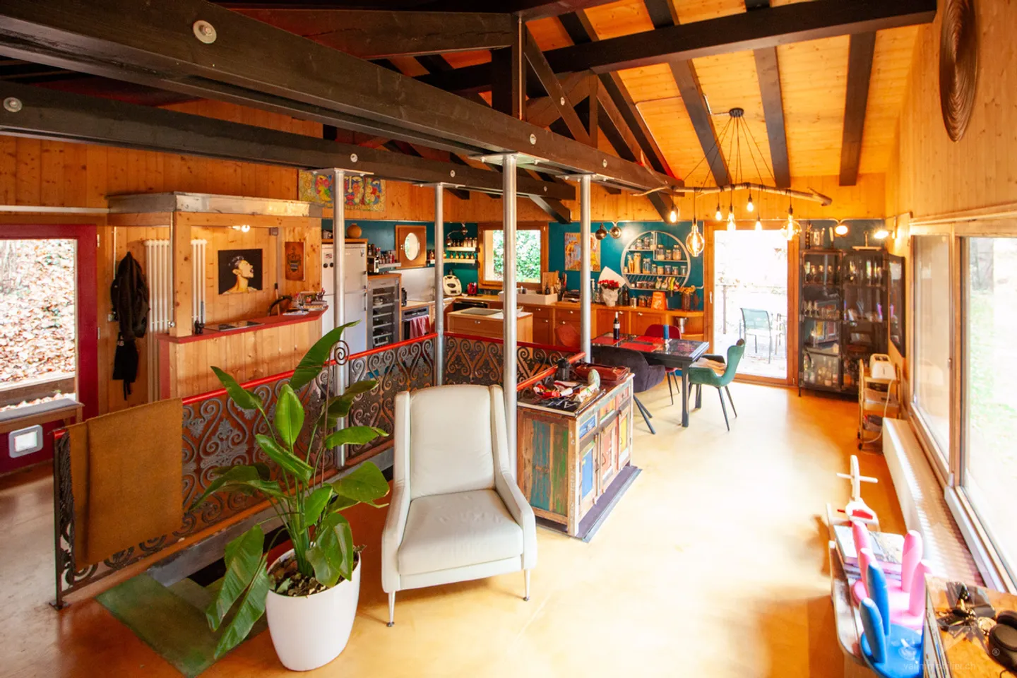 Atypical chalet of 140 m2 on a plot of 19,881 m2 - Photo 13 of 51