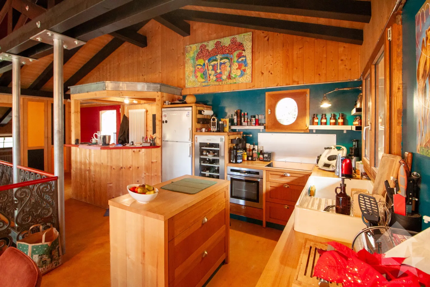 Atypical chalet of 140 m2 on a plot of 19,881 m2 - Photo 17 of 51