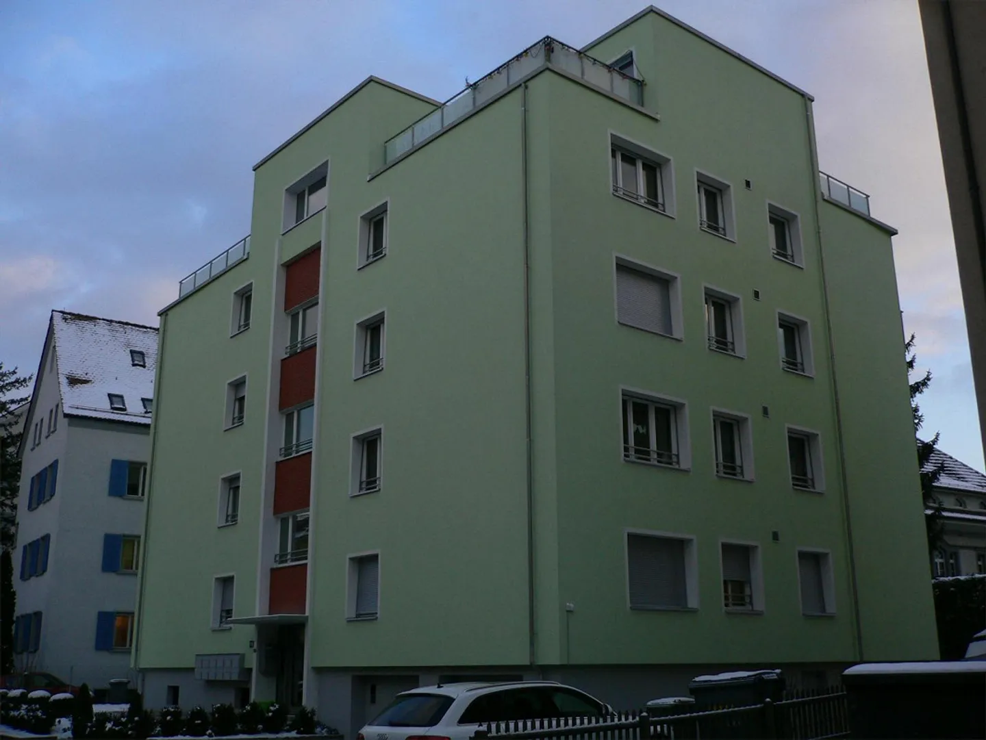 Appartamento cittadino ben tenuto con collegamenti ideali a Oerlikon - Foto 1 di 6