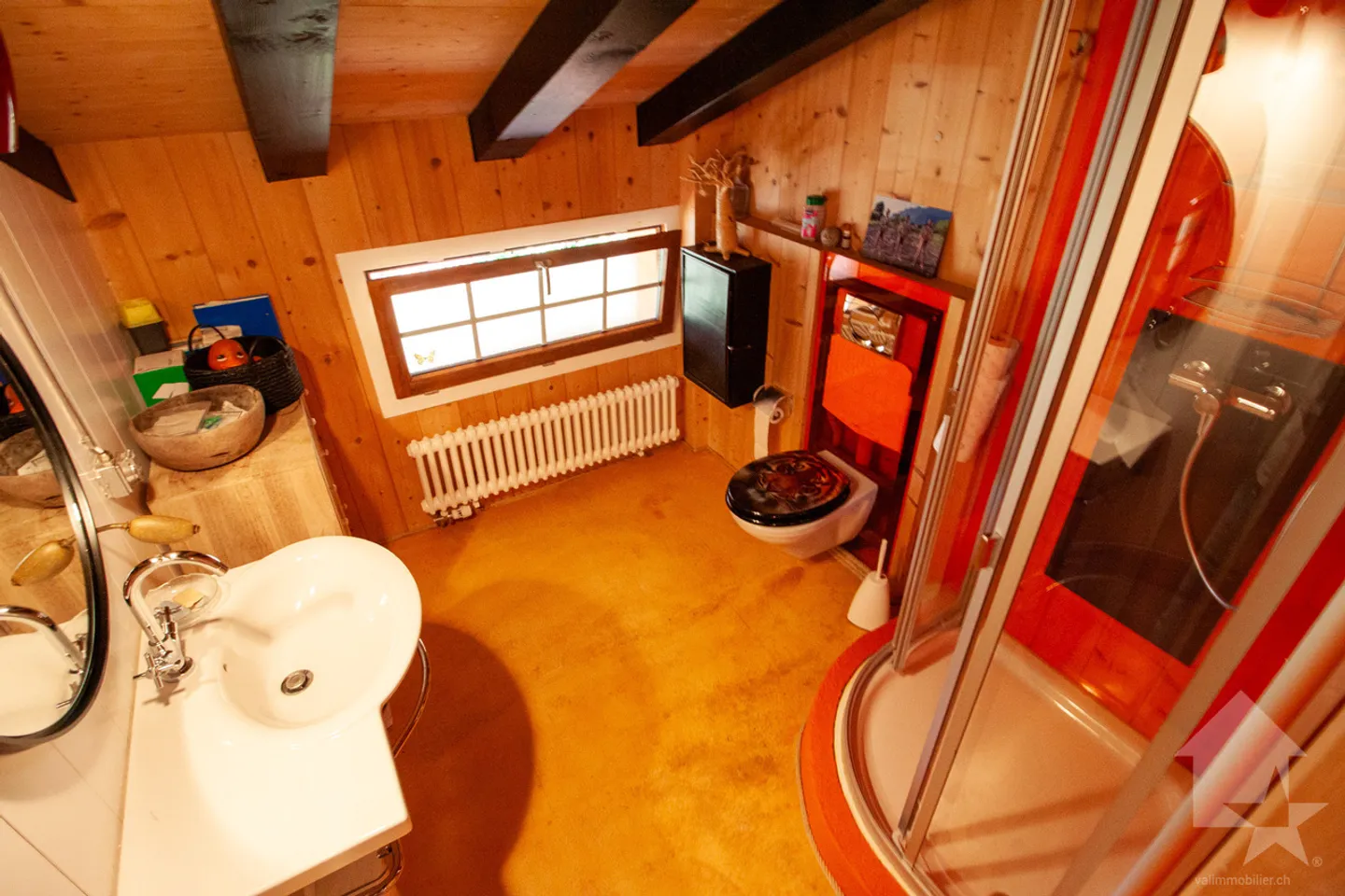 Atypical chalet of 140 m2 on a plot of 19,881 m2 - Photo 20 of 51