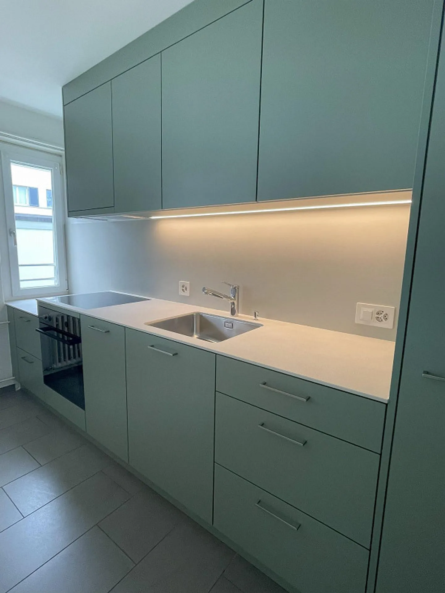Appartamento cittadino ben tenuto con collegamenti ideali a Oerlikon - Foto 2 di 6