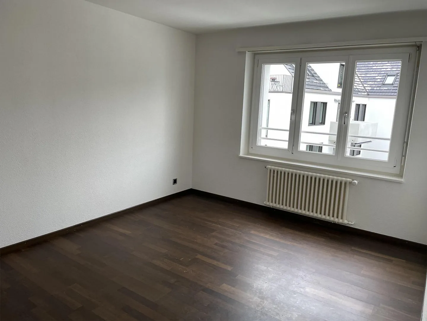 Appartamento cittadino ben tenuto con collegamenti ideali a Oerlikon - Foto 3 di 6