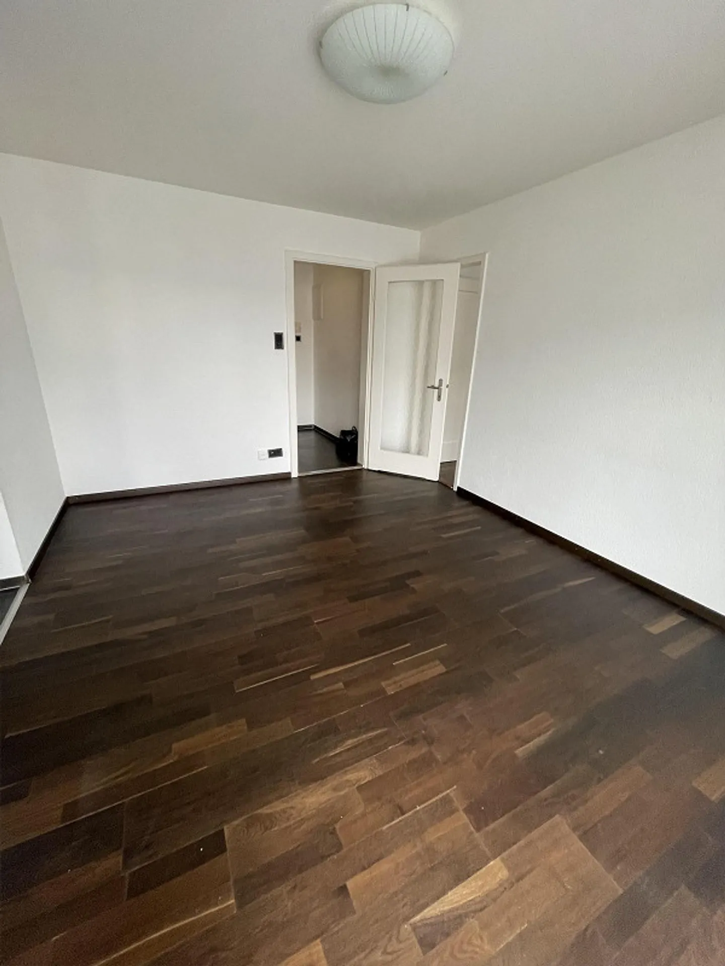 Appartamento cittadino ben tenuto con collegamenti ideali a Oerlikon - Foto 4 di 6