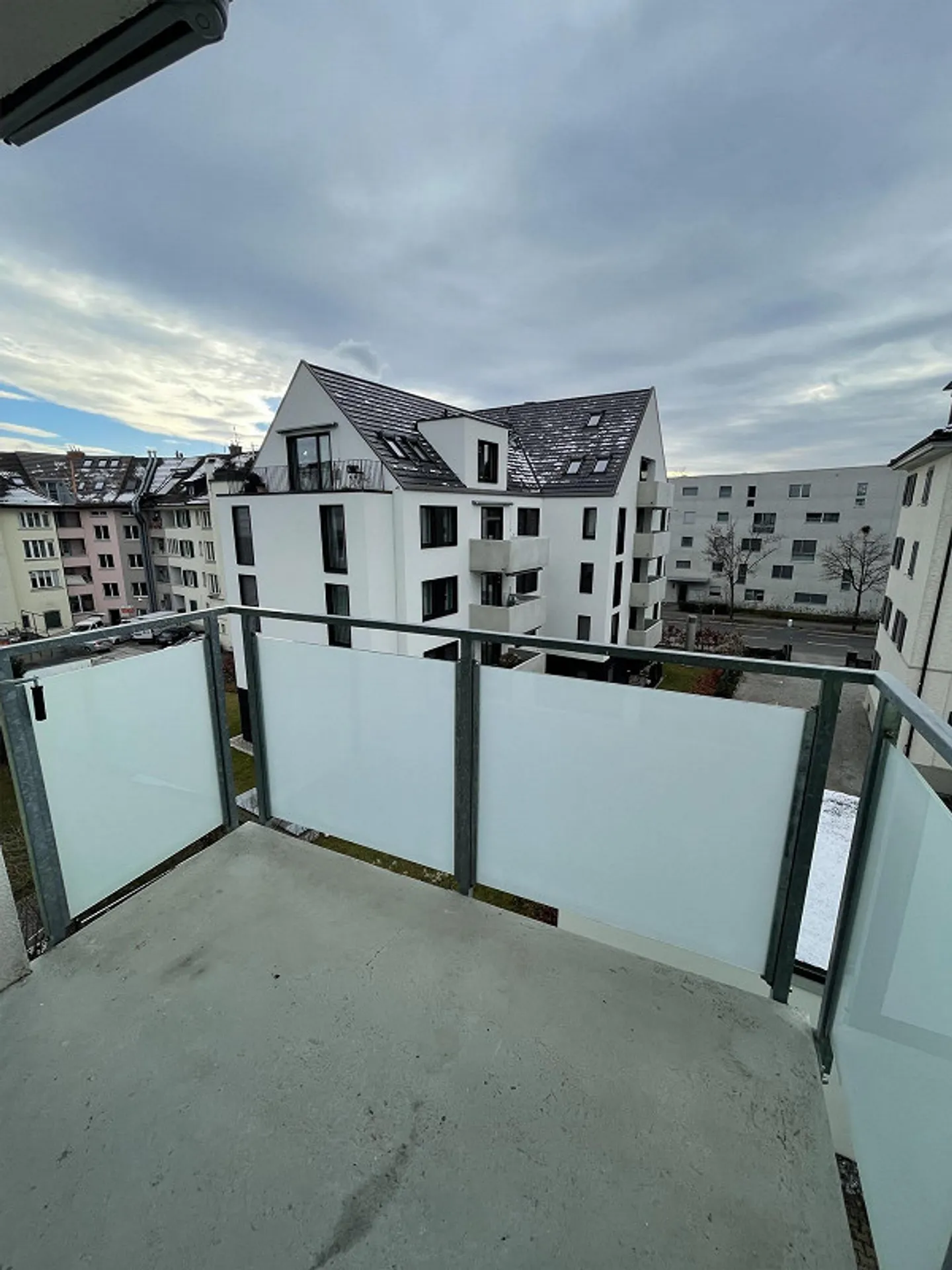 Appartamento cittadino ben tenuto con collegamenti ideali a Oerlikon - Foto 6 di 6