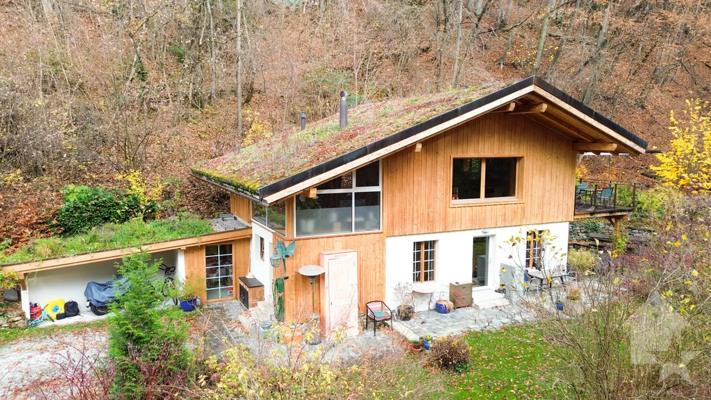 Atypical chalet of 140 m2 on a plot of 19,881 m2 - Photo 29 of 51