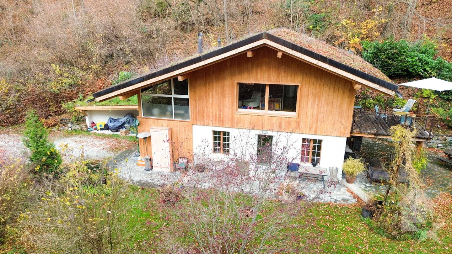 Atypical chalet of 140 m2 on a plot of 19,881 m2 - Photo 32 of 51