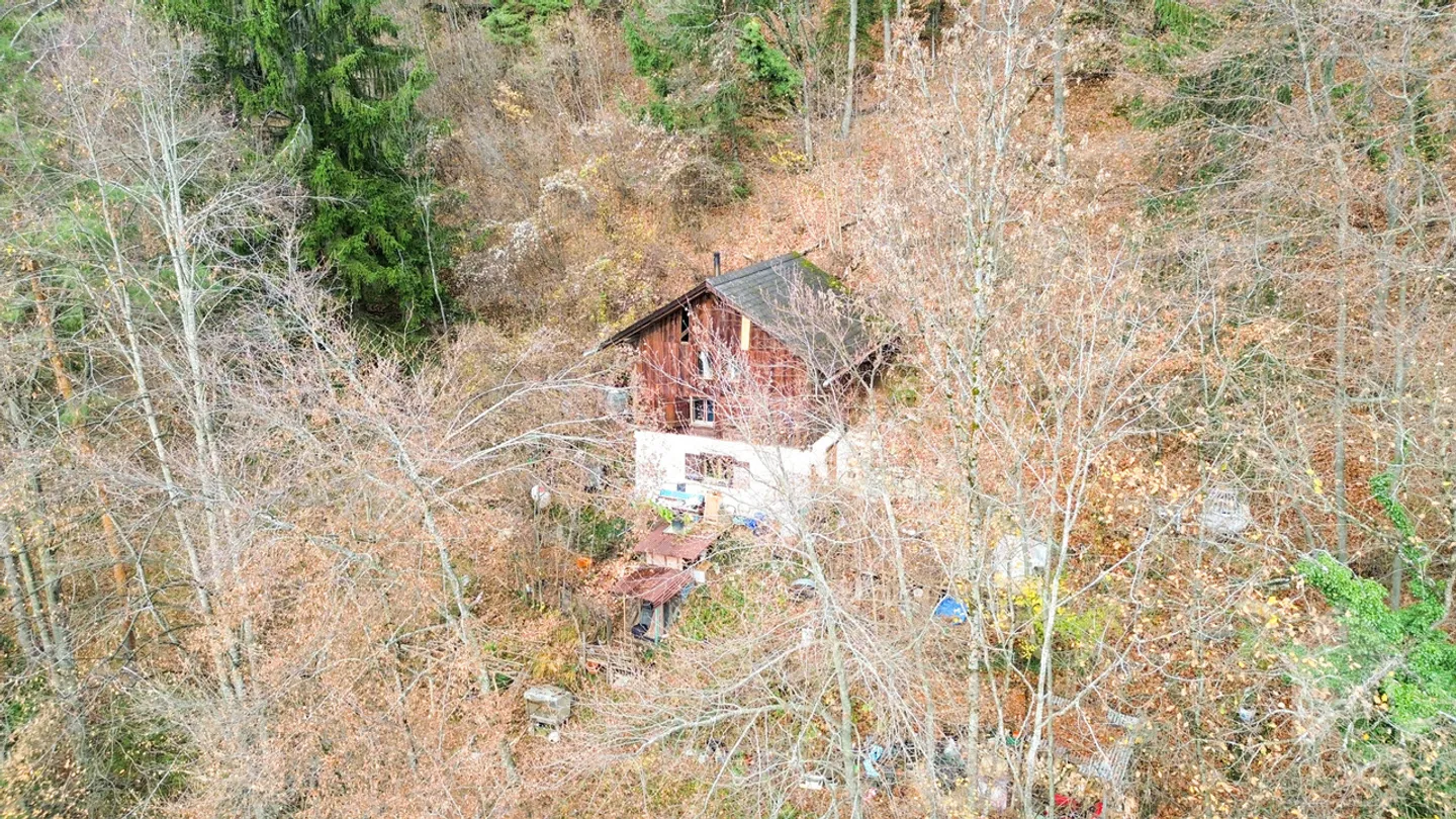 Atypical chalet of 140 m2 on a plot of 19,881 m2 - Photo 39 of 51