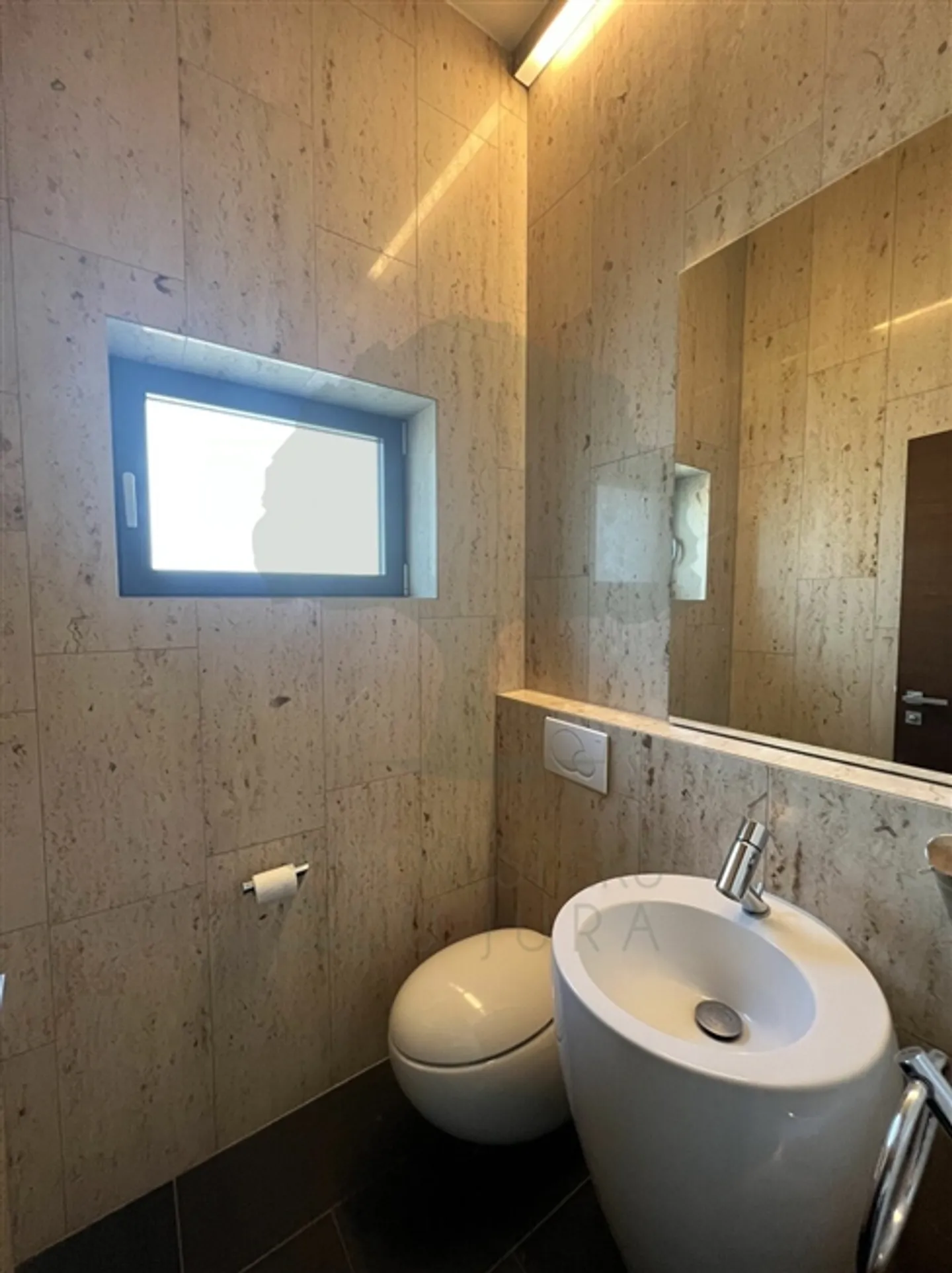 Prächtiges Architektenhaus in Coeuve - Foto 8 von 20