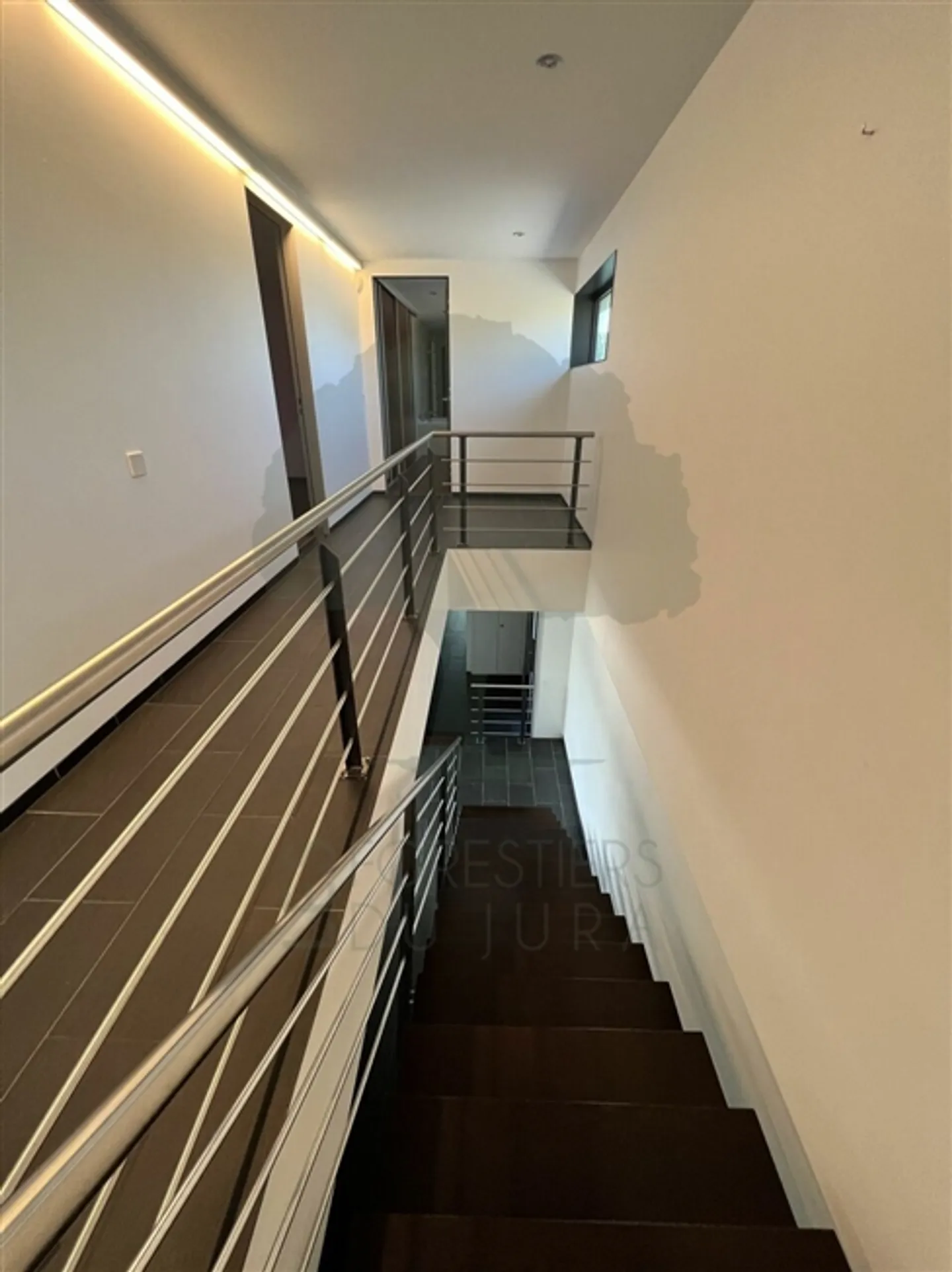 Prächtiges Architektenhaus in Coeuve - Foto 10 von 20