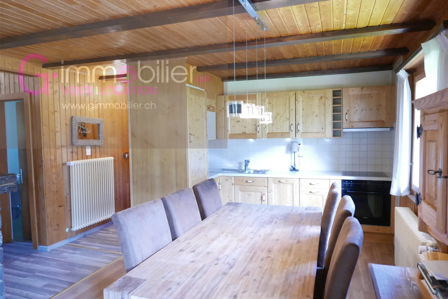 A vendre à Champéry en résidence secondaire un chalet de 5,5 pièces  - Photo 4 of 20