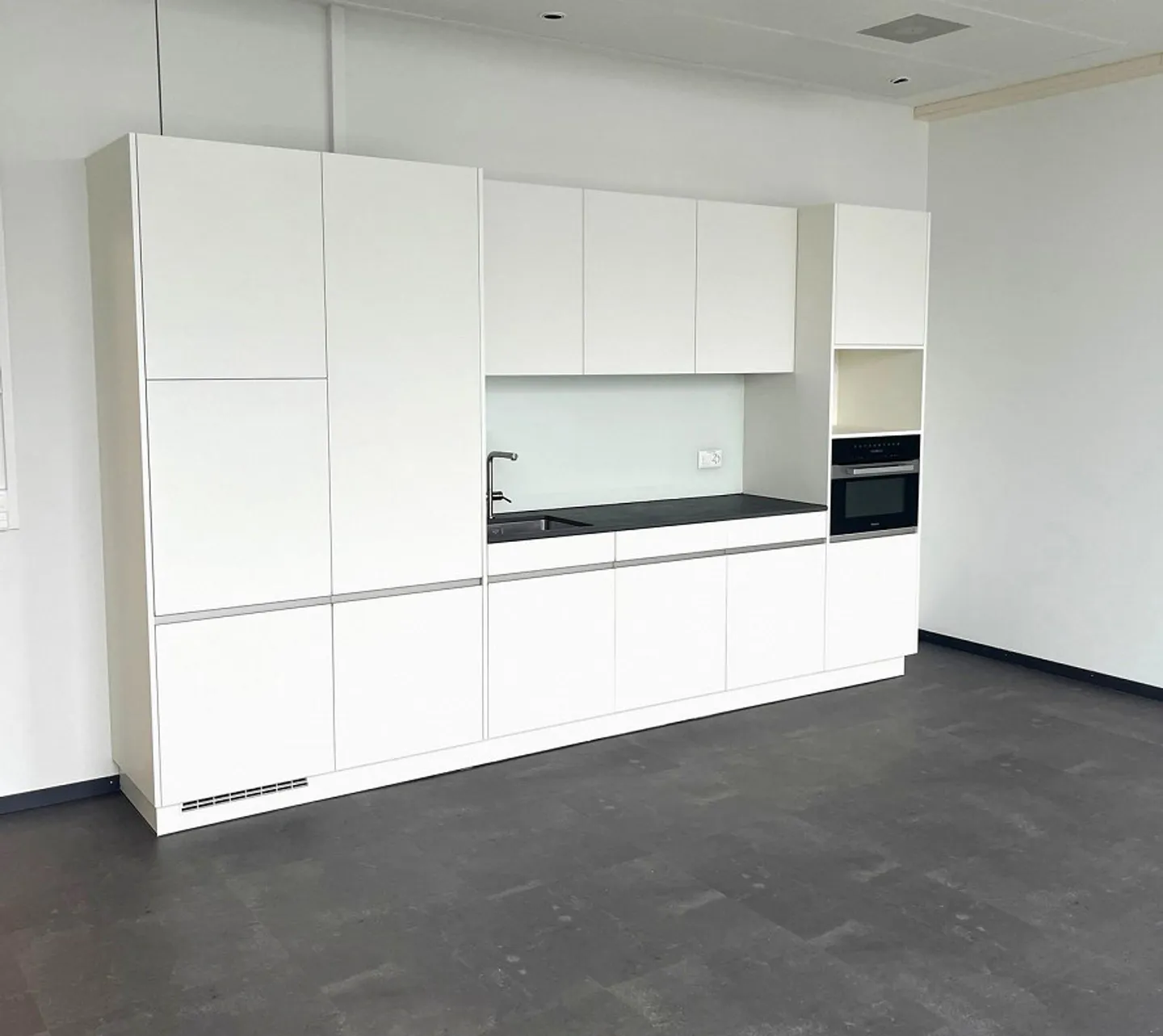 Expanded Office Spaces in Winterthur - Free Office Furniture Included! - Photo 5 of 13