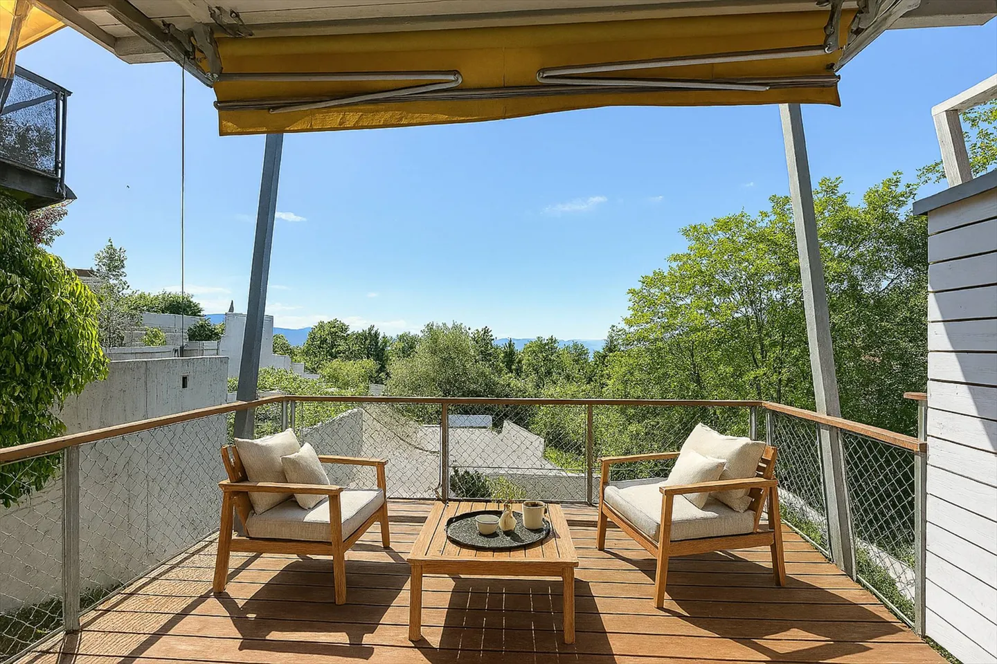 Villa de maison de rangée avec 140 m2 et une très belle vue sur le lac - Photo 1 sur 13