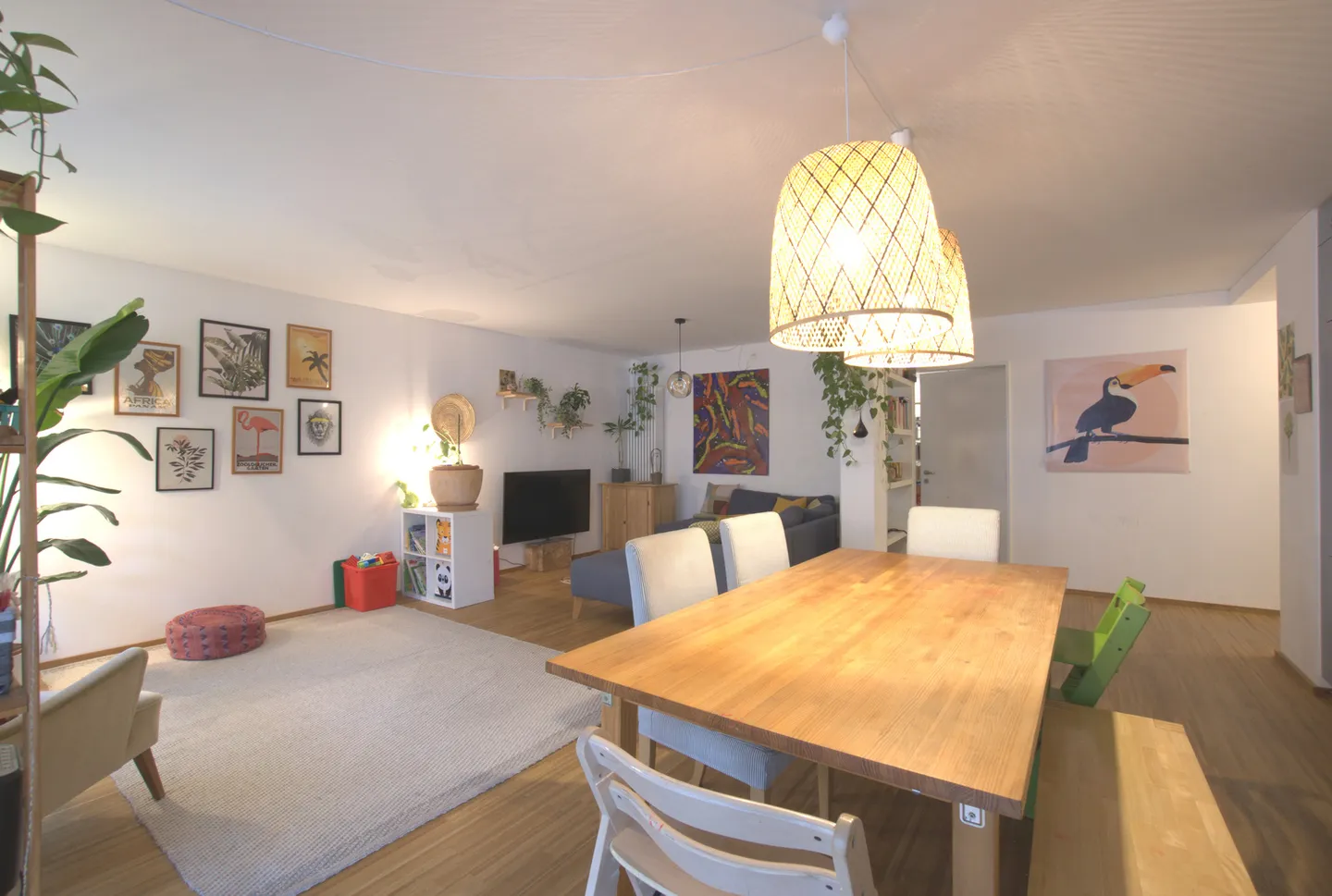 APPARTEMENT 4½ PIÈCES À WINTERTHUR, MEUBLÉ, TEMPORAIRE - Photo 1 sur 6