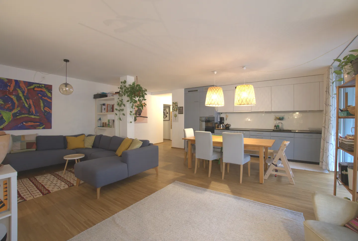 APPARTEMENT 4½ PIÈCES À WINTERTHUR, MEUBLÉ, TEMPORAIRE - Photo 2 sur 6