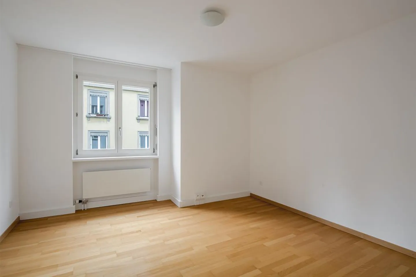 Are you looking for a central apartment? We have it! - Photo 7 of 9