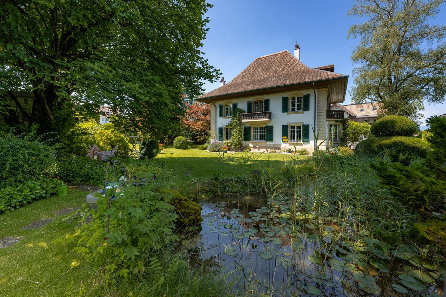 Villa nel centro del villaggio di Fraubrunnen - Foto 4 di 23