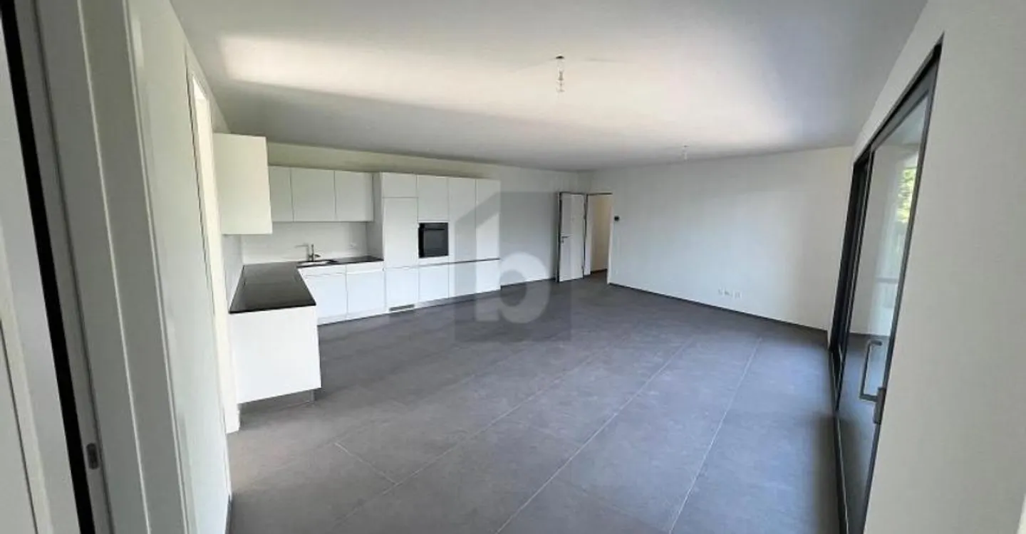 MODERN AND ELEGANT WITH SPECTACULAR LAKE VIEW - Photo 1 of 4
