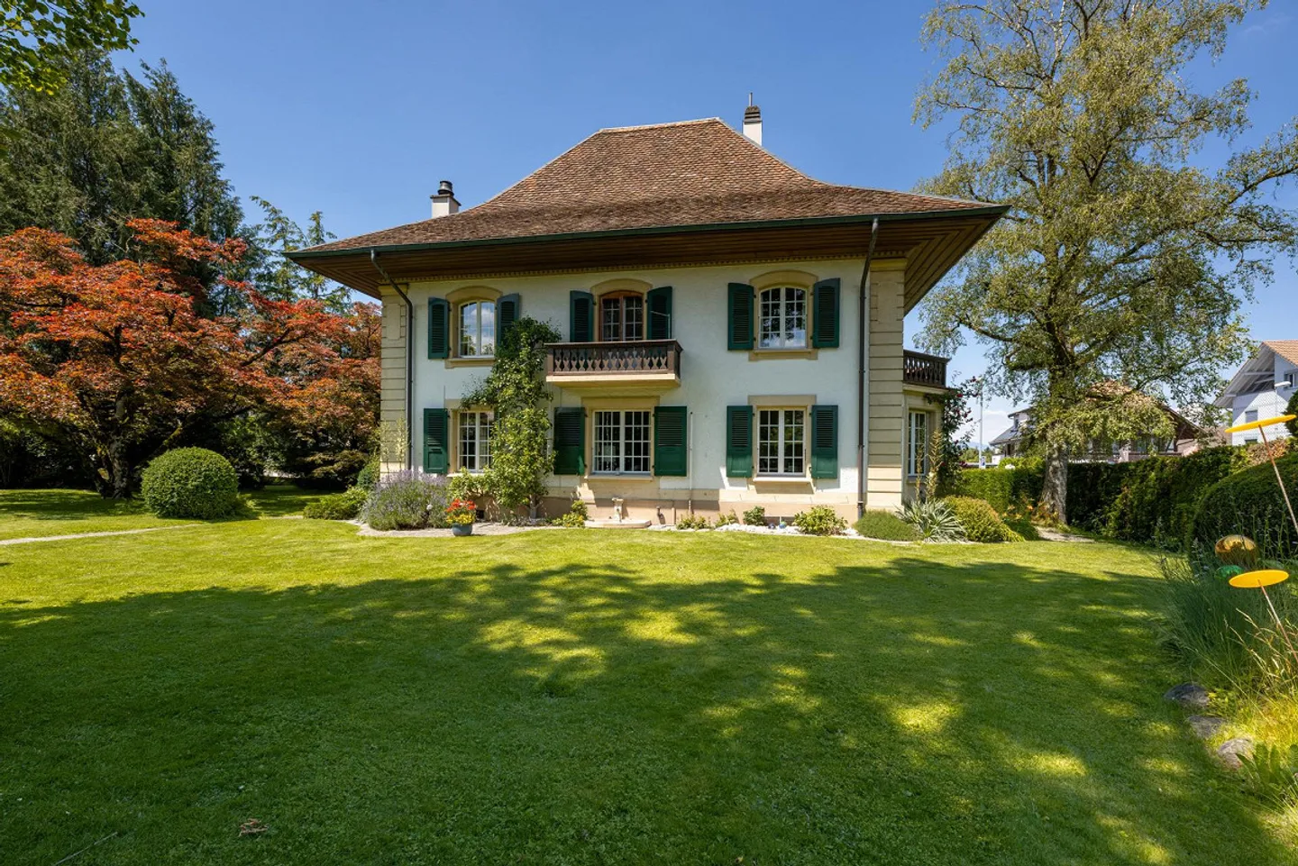 Villa nel centro del villaggio di Fraubrunnen - Foto 2 di 23