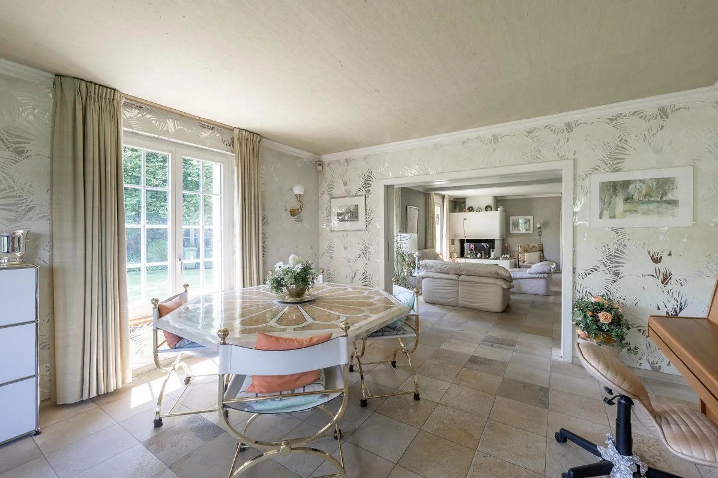 Villa nel centro del villaggio di Fraubrunnen - Foto 9 di 23