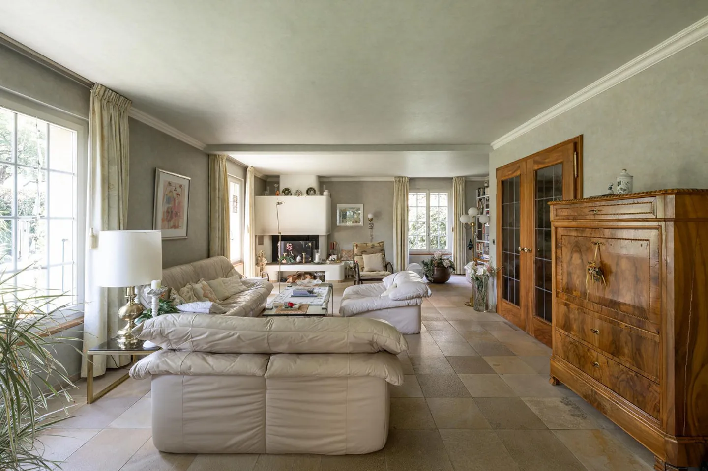 Villa nel centro del villaggio di Fraubrunnen - Foto 10 di 23