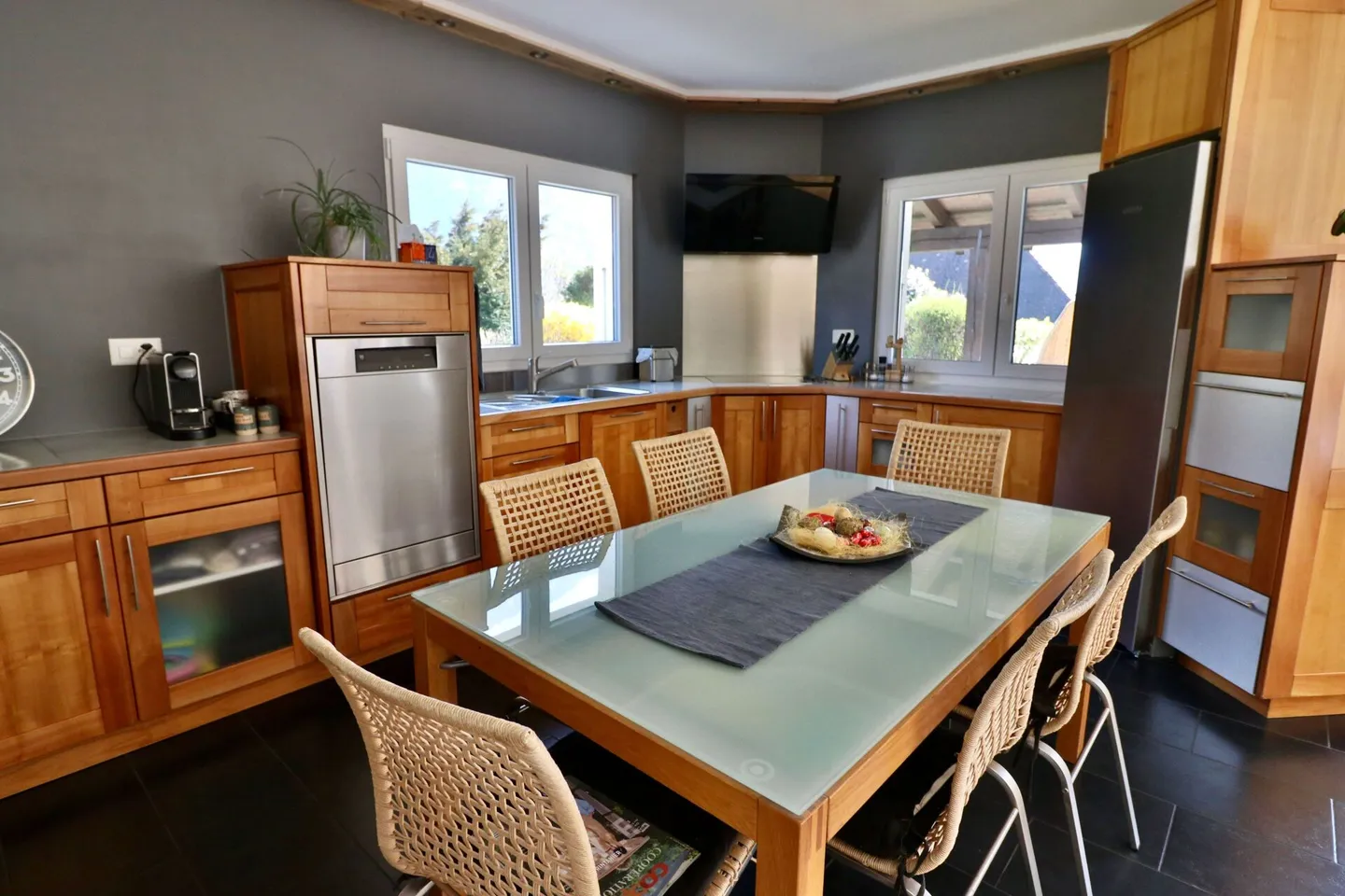 Exclusivity - Magnificent 6.5 room individual villa 100% energy autonomous. - Photo 4 of 12