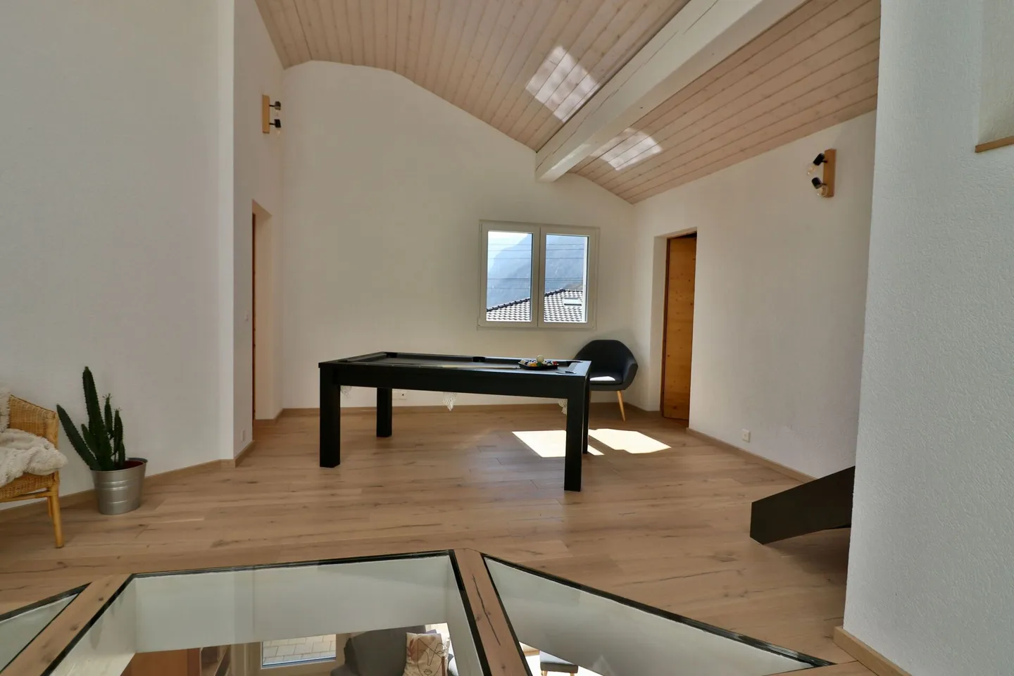 Exclusivity - Magnificent 6.5 room individual villa 100% energy autonomous. - Photo 7 of 12