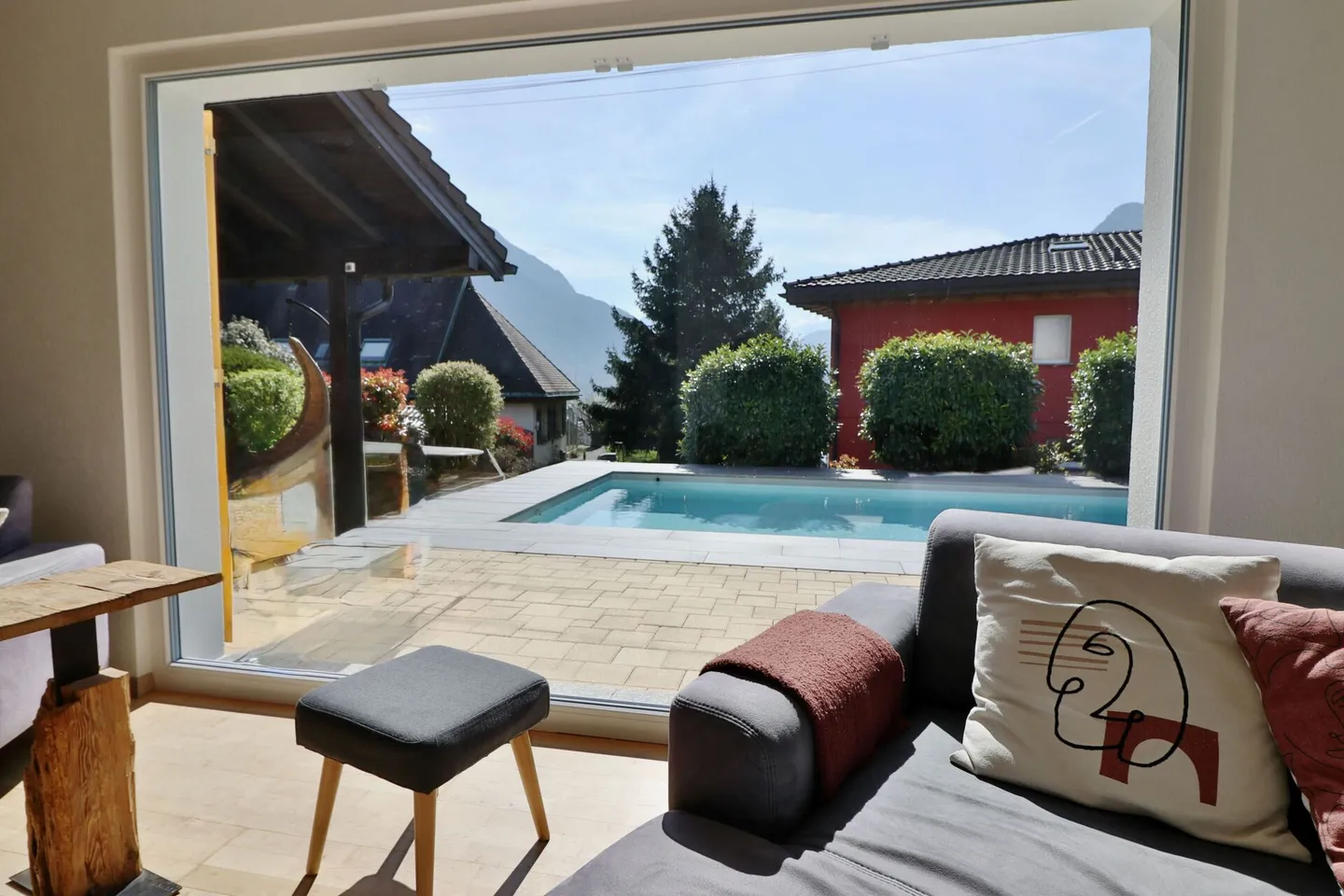 Exclusivity - Magnificent 6.5 room individual villa 100% energy autonomous. - Photo 5 of 12