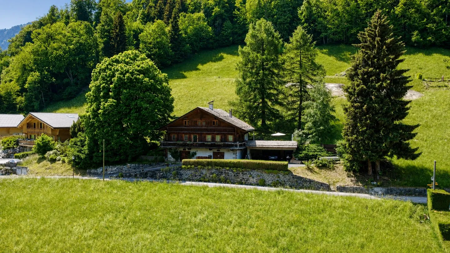 Chalet Rénové Charmant - Photo 4 sur 13