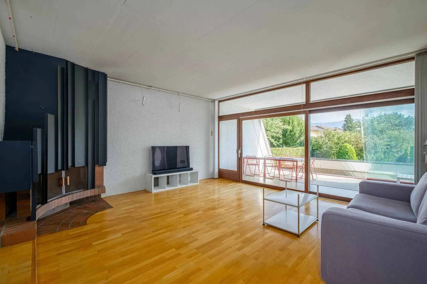 Exclusively - Charming and spacious family villa in Lully - Photo 2 of 13
