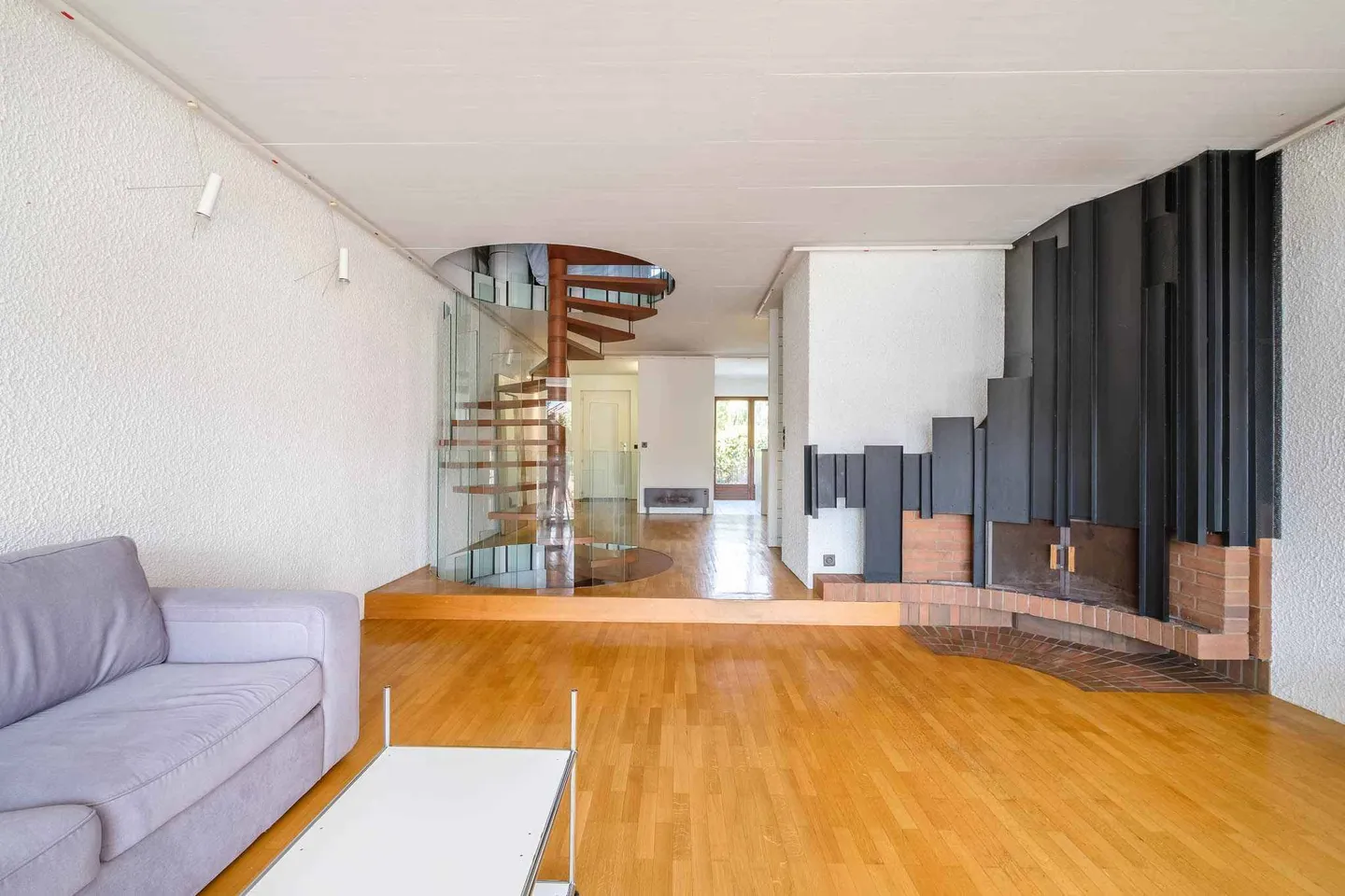 Exclusively - Charming and spacious family villa in Lully - Photo 3 of 13