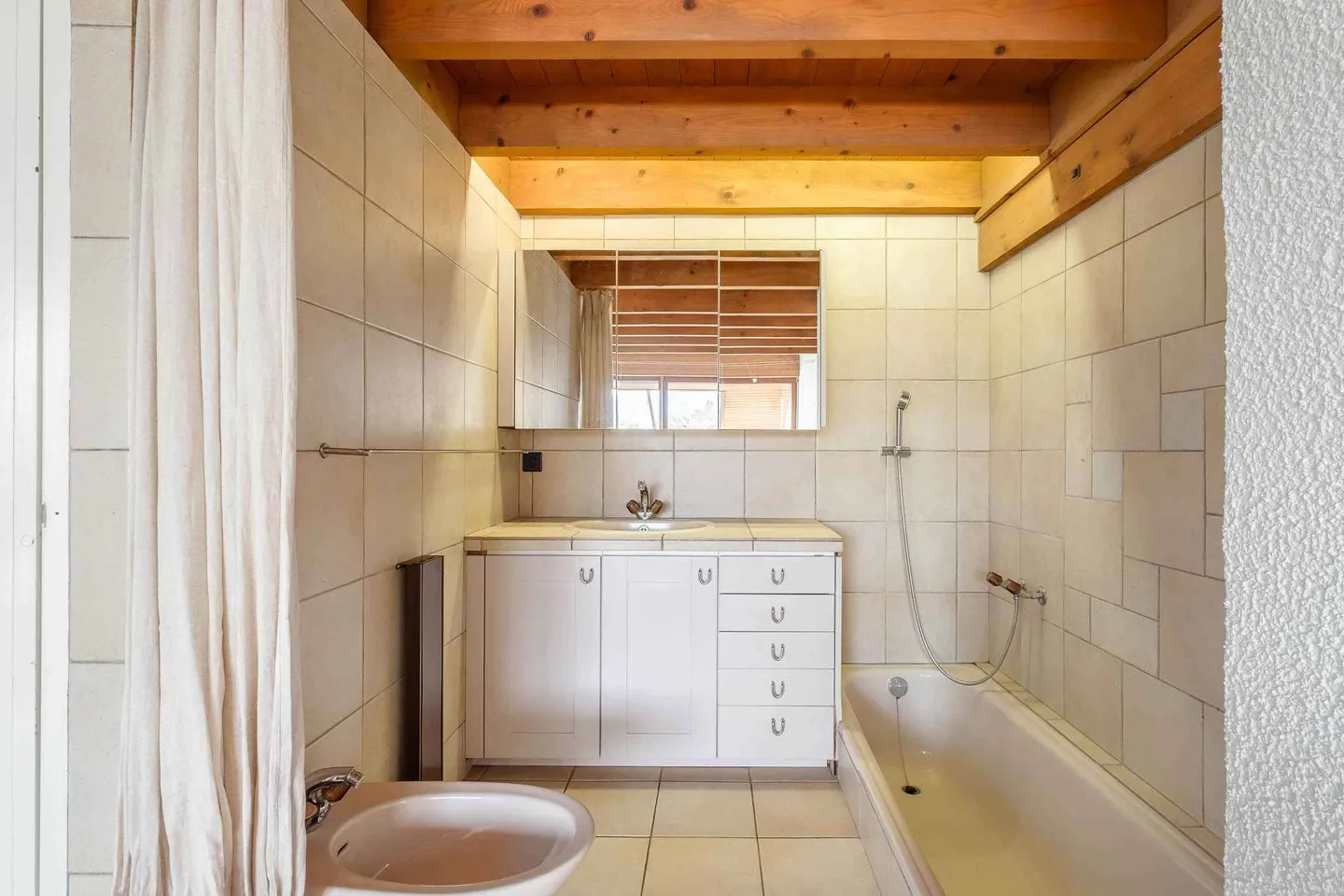 Exclusively - Charming and spacious family villa in Lully - Photo 9 of 13