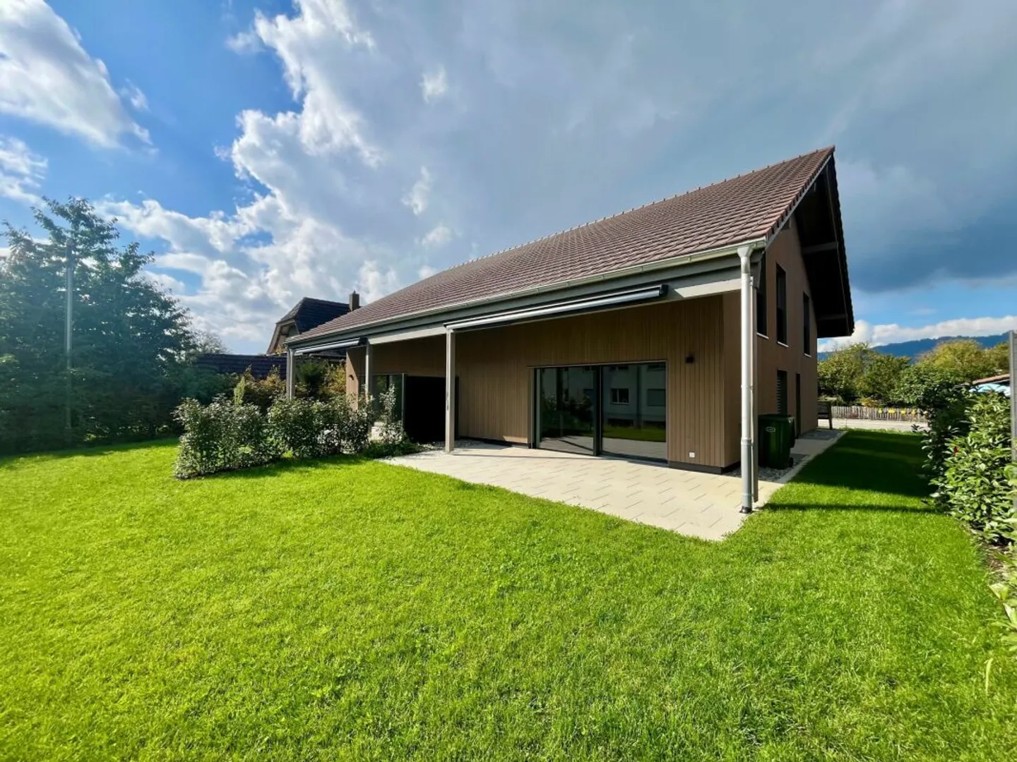 Topmodern 5.5-Room Semi-Detached House in Schwadernau BE - Photo 1 of 15