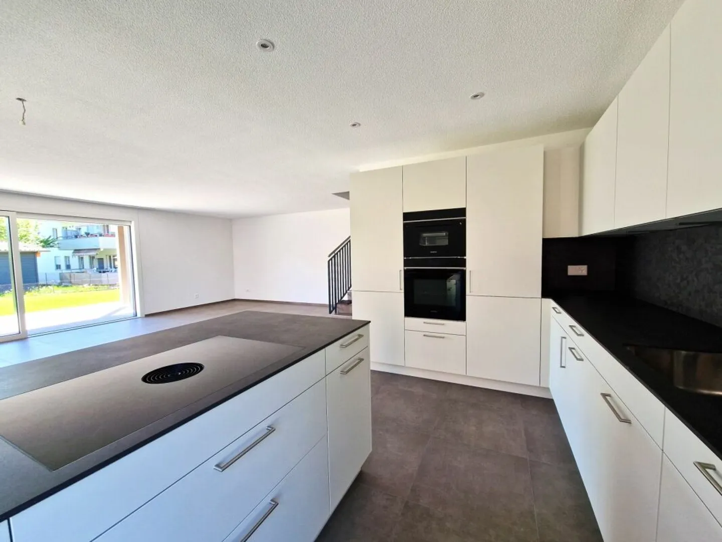 Topmodern 5.5-Room Semi-Detached House in Schwadernau BE - Photo 3 of 15