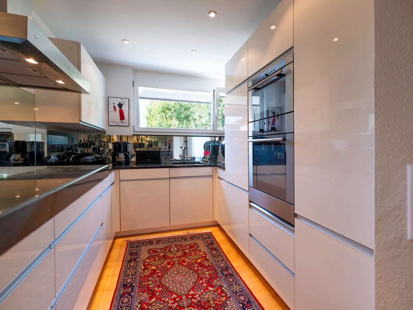 Reihenfamilienhaus mit römischem Flair - Eleganz trifft Geschichte - Foto 3 von 11