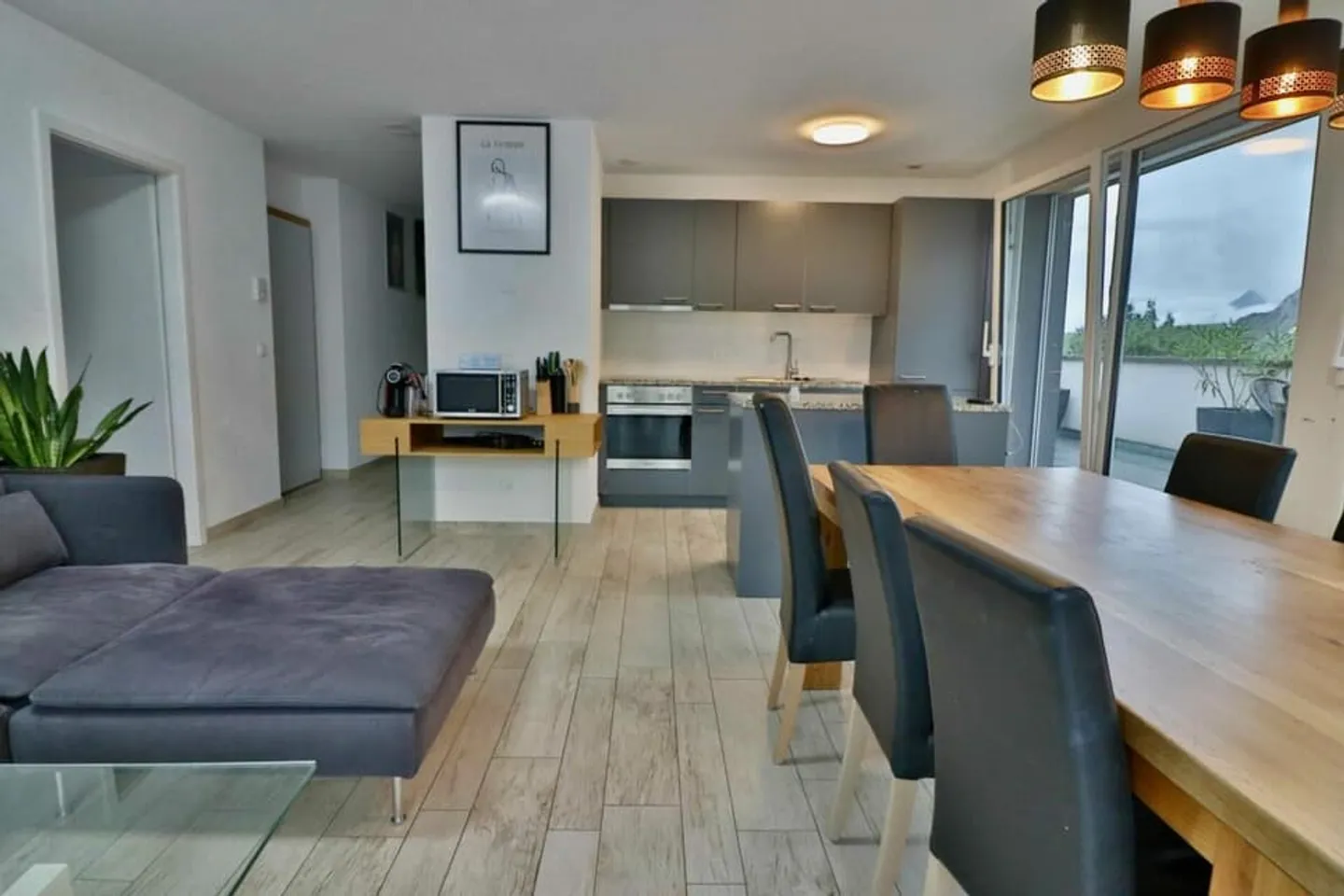 Superbo attico di 4,5 stanze nel centro del villaggio - Foto 9 di 13