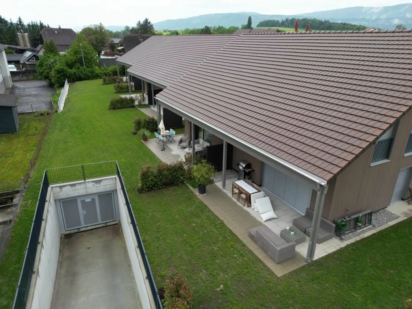 Topmodern 5.5-Room Semi-Detached House in Schwadernau BE - Photo 14 of 15