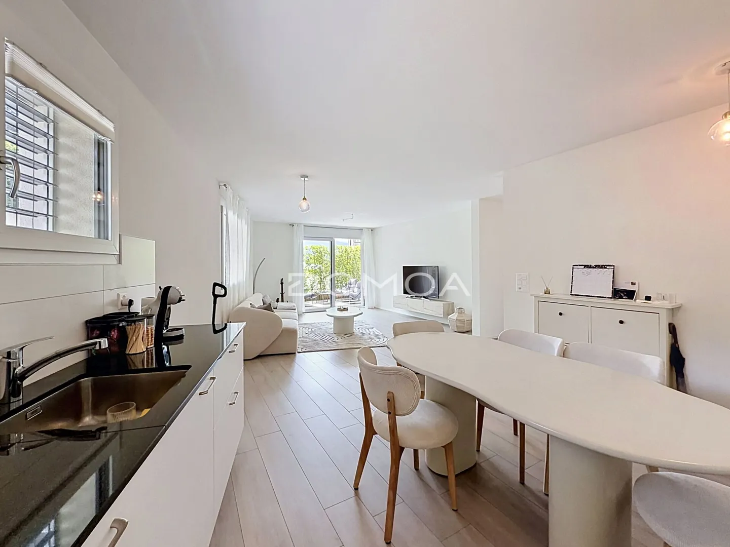 Schöne 3,5-Zimmer-Wohnung mit Terrasse in einem neuen Gebäude - Foto 3 von 16