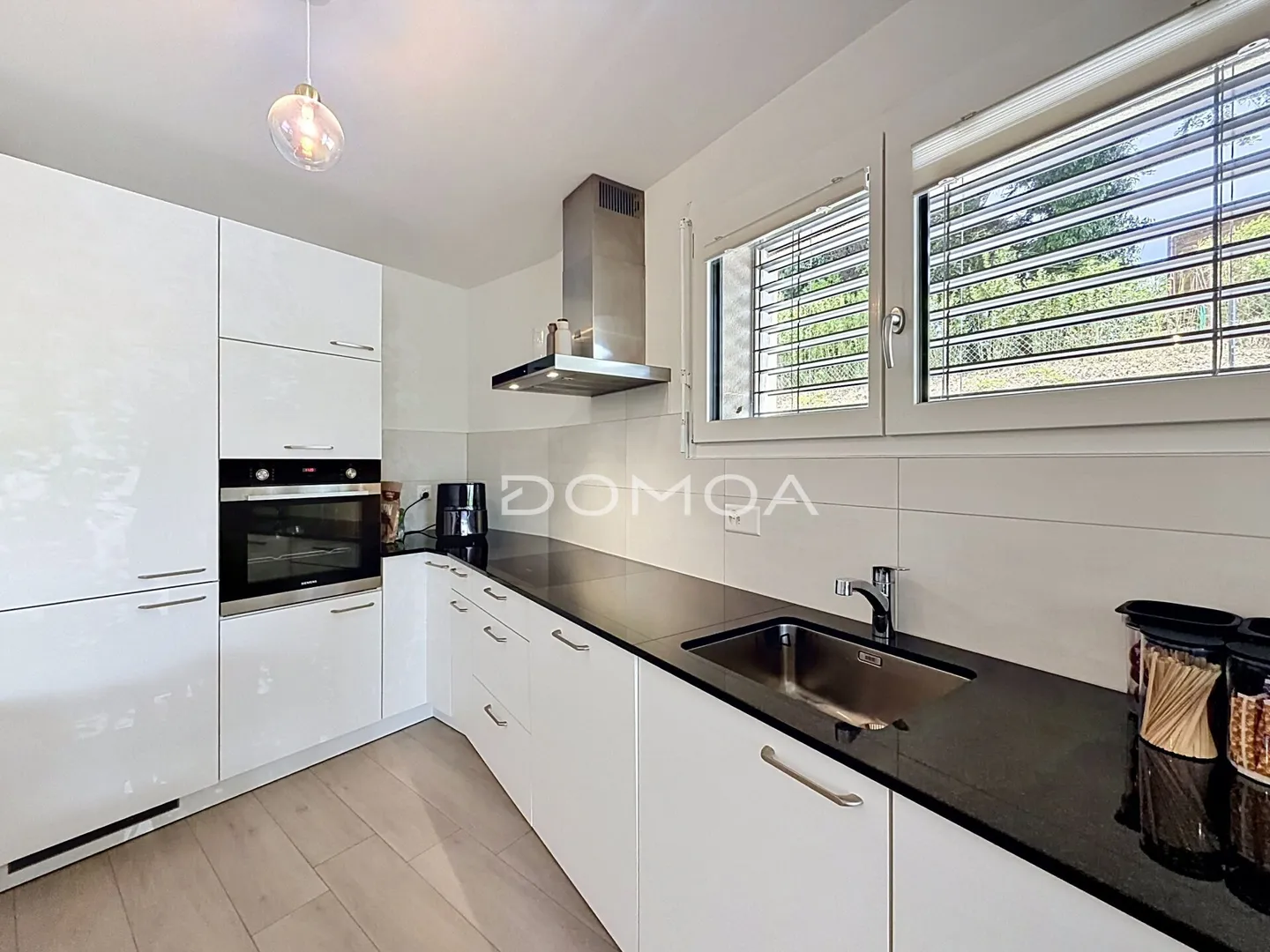 Schöne 3,5-Zimmer-Wohnung mit Terrasse in einem neuen Gebäude - Foto 5 von 16