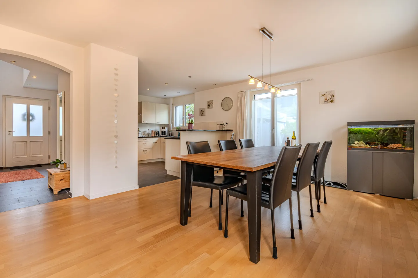 Maison familiale moderne - Photo 4 sur 13