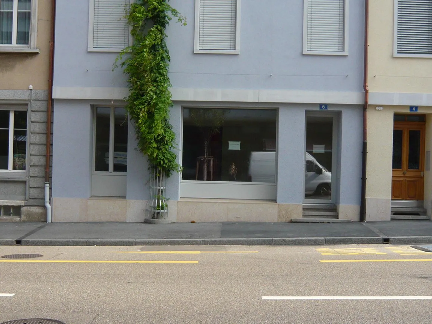 Attractive commercial space with shop window - near Rhine Basel - Photo 2 of 2