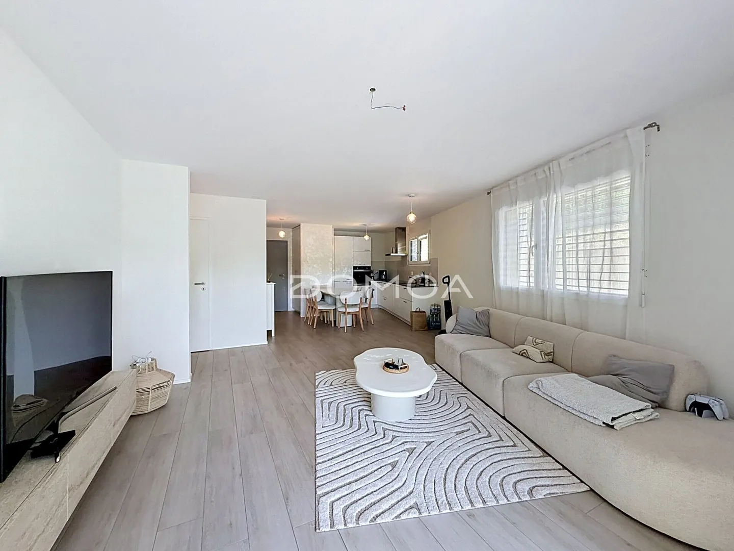 Schöne 3,5-Zimmer-Wohnung mit Terrasse in einem neuen Gebäude - Foto 4 von 16
