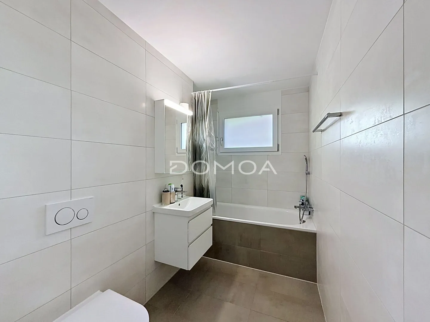 Schöne 3,5-Zimmer-Wohnung mit Terrasse in einem neuen Gebäude - Foto 9 von 16