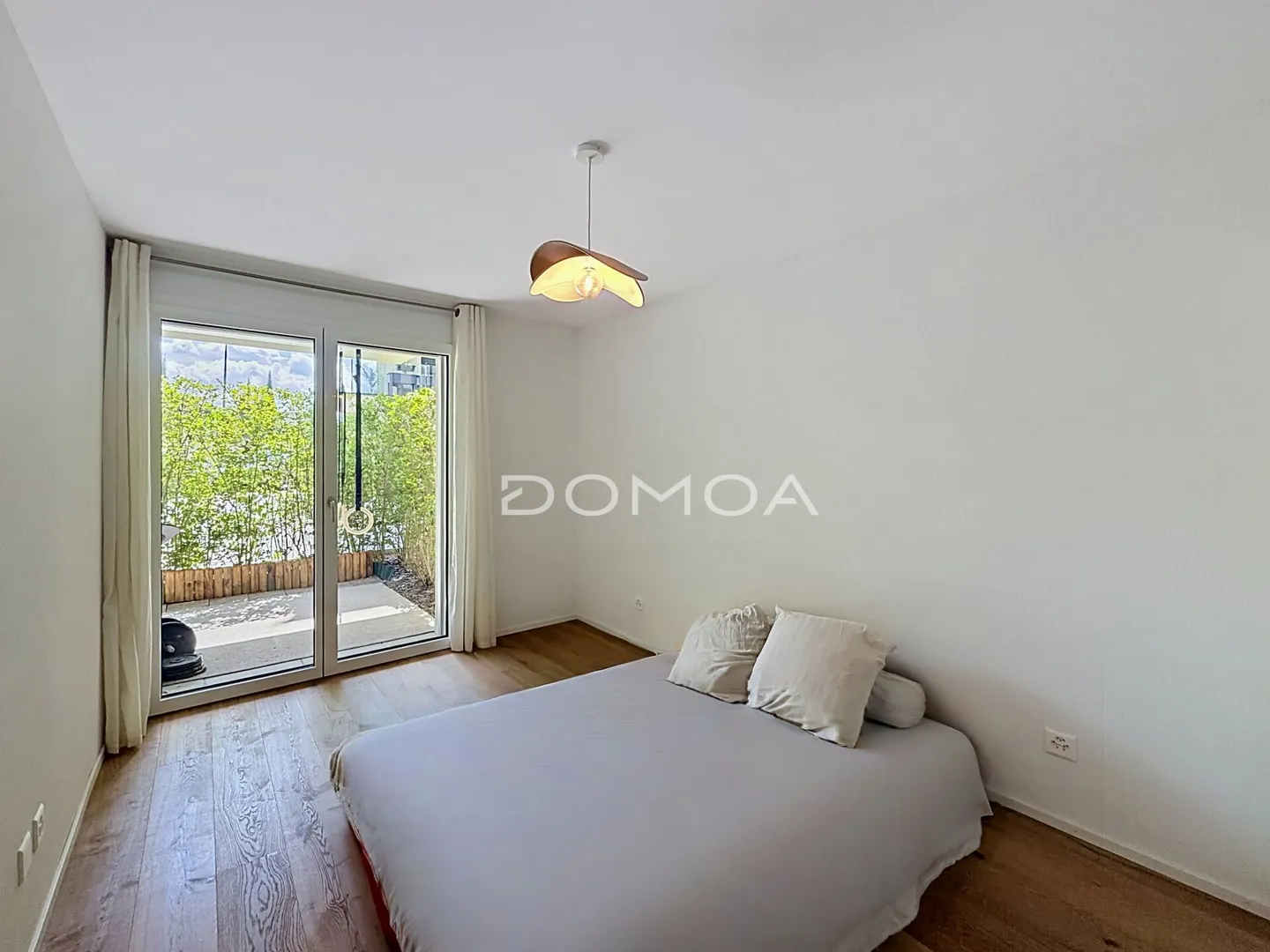 Schöne 3,5-Zimmer-Wohnung mit Terrasse in einem neuen Gebäude - Foto 10 von 16