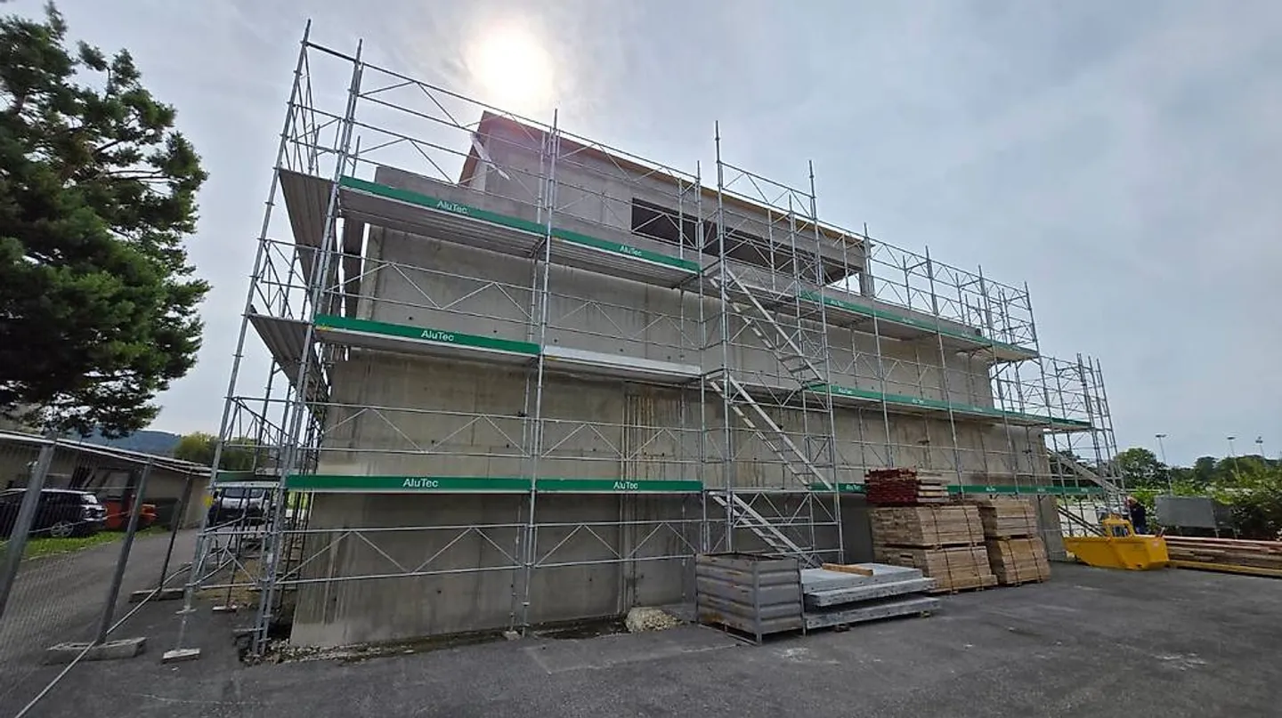 Industrial Property 12 Units - Photo 4 of 8