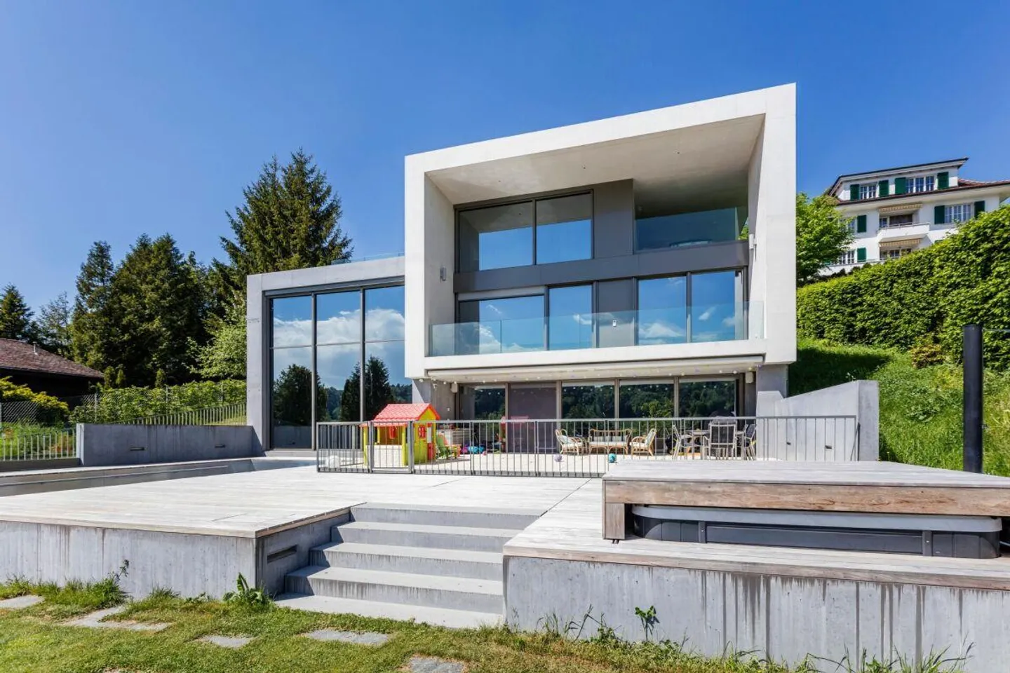 Casa moderna al lago - dove vivere diventa una vacanza - Foto 2 di 12